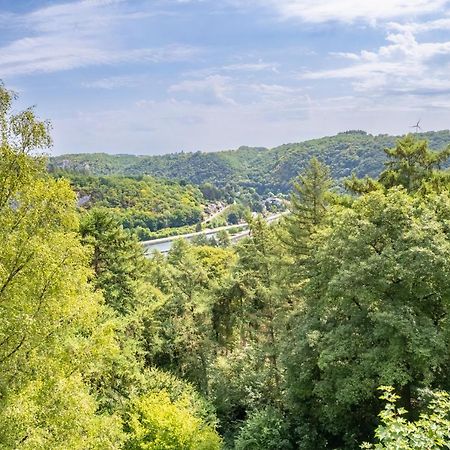 Envie de vous évader dans la vallée de la Meuse? Hastiere-par-dela Exterior foto