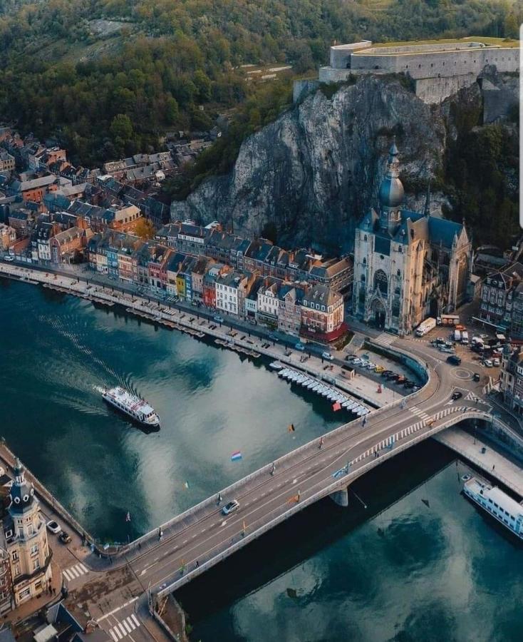Envie de vous évader dans la vallée de la Meuse? Hastiere-par-dela Exterior foto